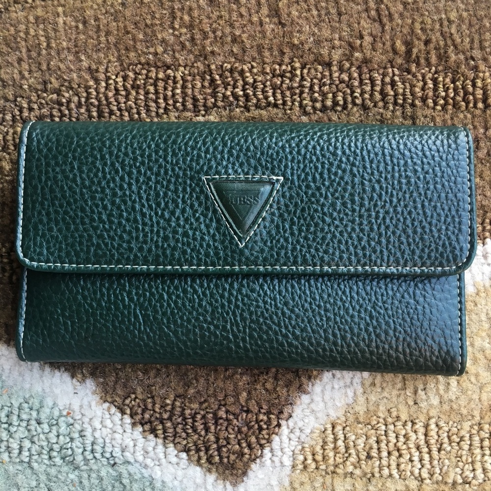 *Vintage* GUESS emerald green leather wallet